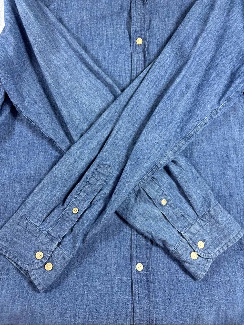 Banana Republic Men’s Large Slim Fit Blue Chambray Button Down Shirt 100% Cotton